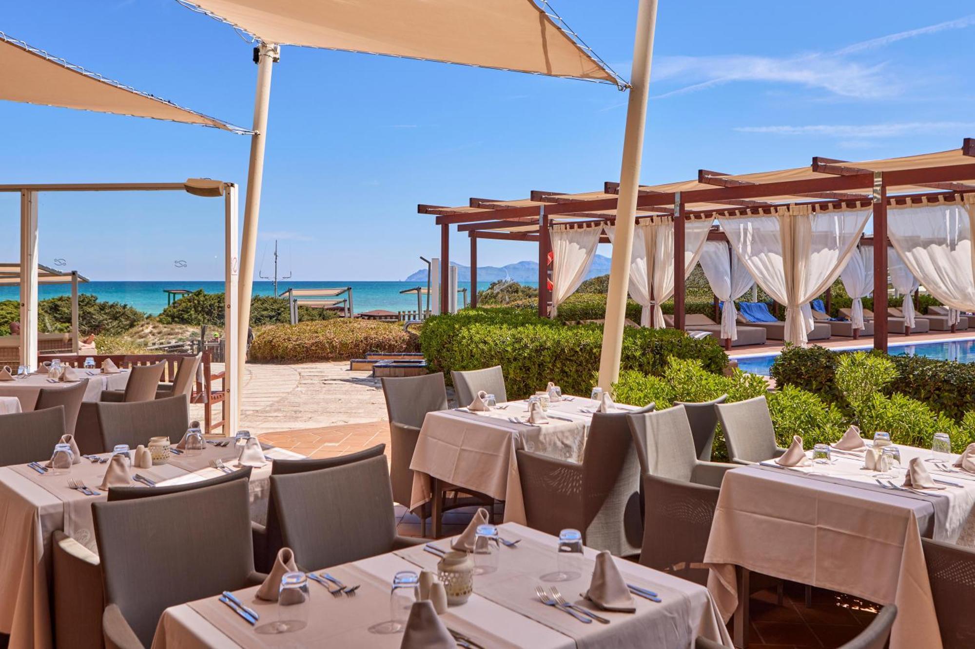 Aparthotel Zafiro Bahia 4*
