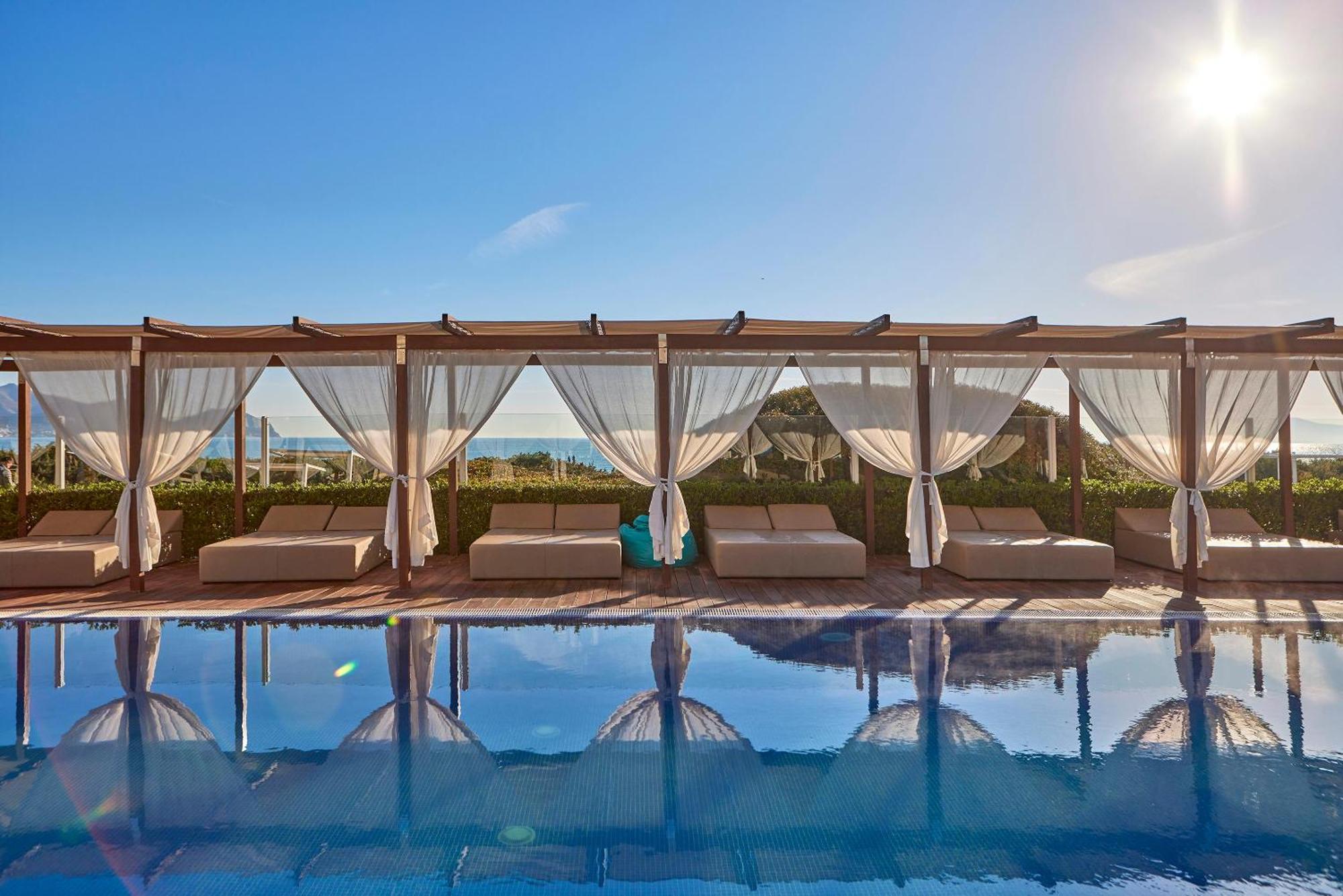 Aparthotel Zafiro Bahia Playa de Muro (Mallorca)